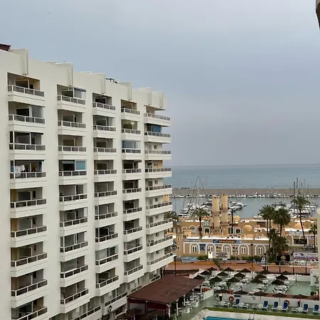 Beachfront In Apartment *
